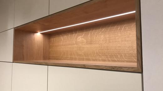 Maßgefertigte Einbauschränke mit Beleuchtung in Bonn