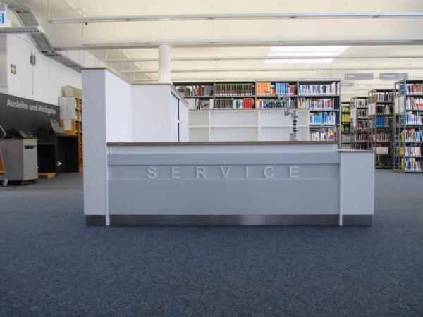 Servicetheke Bibliothek 
