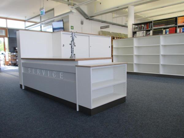 Servicetheke Bibliothek