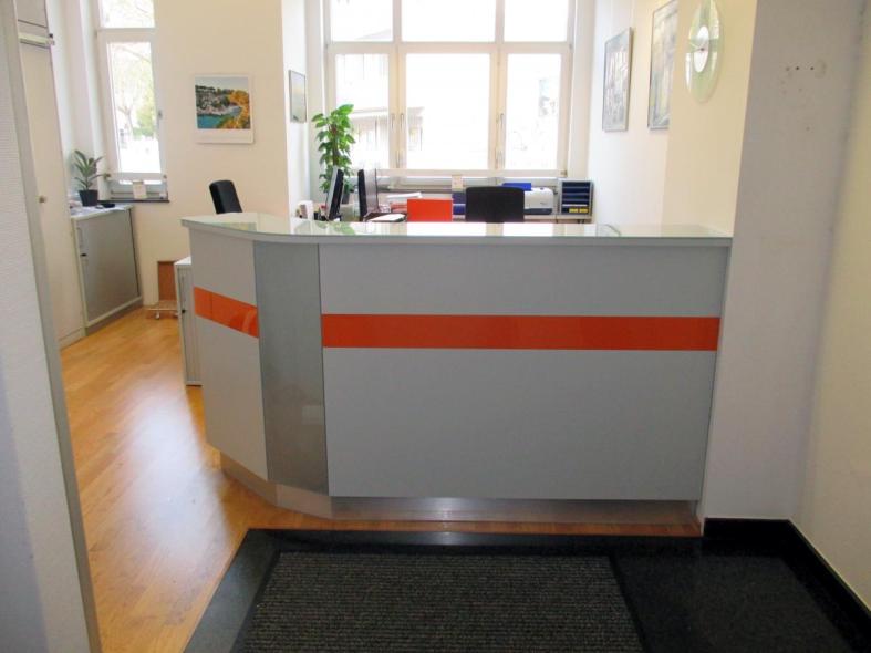 Empfangstresen Dr. Nauroth in Bonn