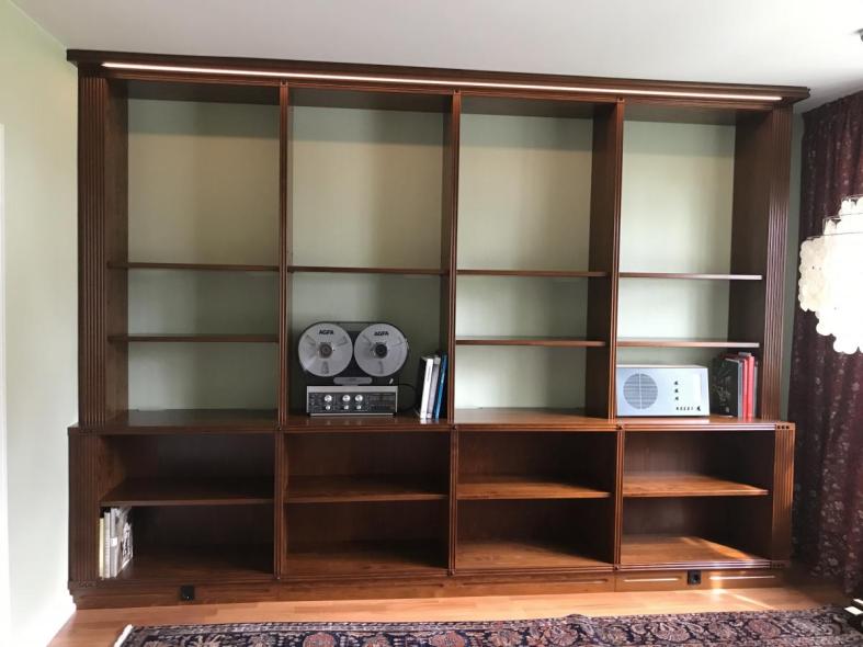 Bücherregal in braun